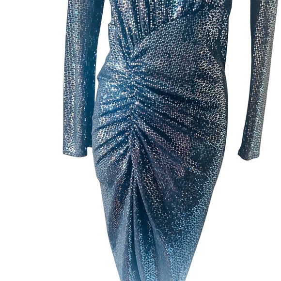 Norah Stretchy metállic sequín long  sleeve deep V- neck dress blue - Picture 3 of 5